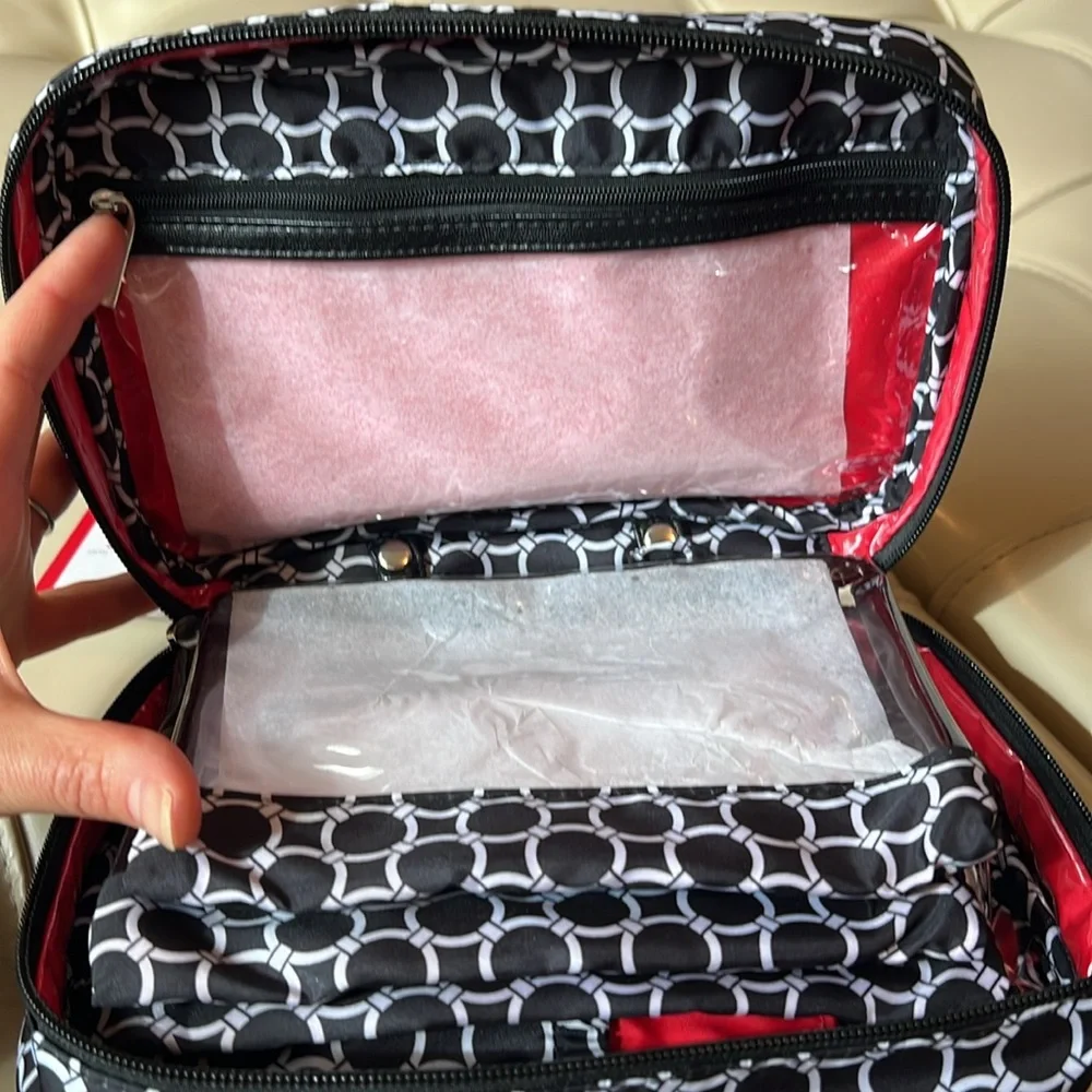 Cosmetic, travel bag, in big New never use with tags still attached